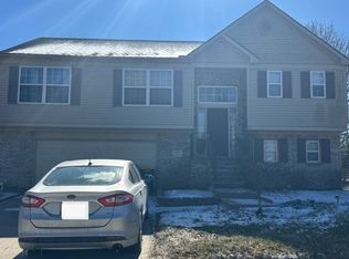 39377 Commons Dr, Romulus, MI 48174