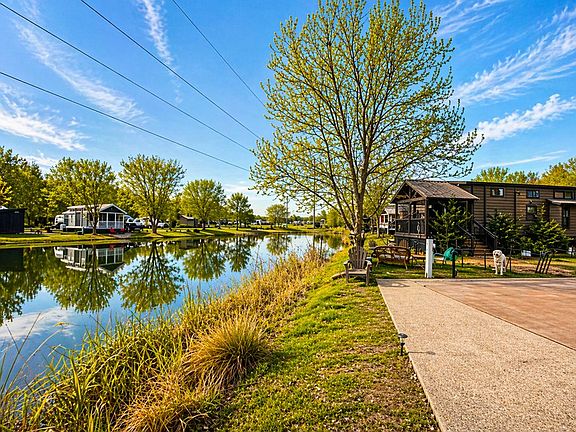 5th image of 5 Mountain Meadows Dr