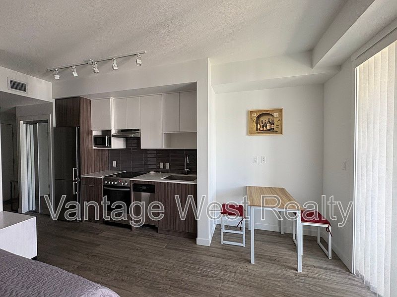 1st image of 1775 Chapman Pl #Penthouse 9