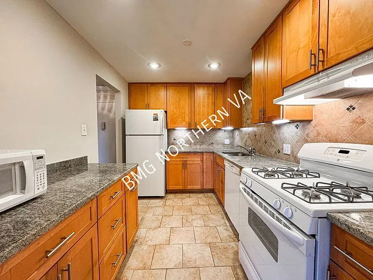 200 N Maple Ave #603 — Photo 9
