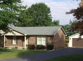 102 Bishop Ln, Bardstown, KY 40004