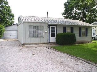 1631 W Waggoner St, Decatur, IL 62526