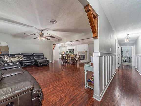 5th image of 2009 Oakwood Ln