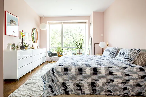 Sold by R New York | media 14