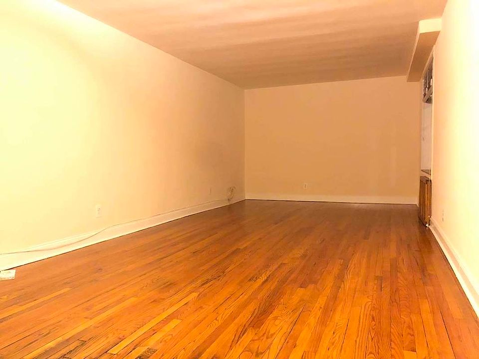 1st image of 143-08 Roosevelt Ave #411