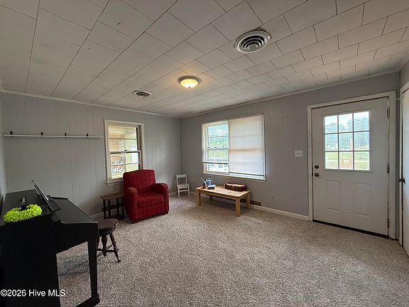 4th image of 762 Marriner Road