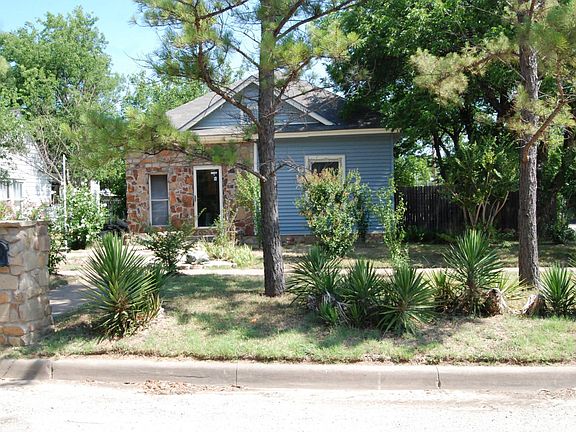 3rd image of 402 NW 8th St