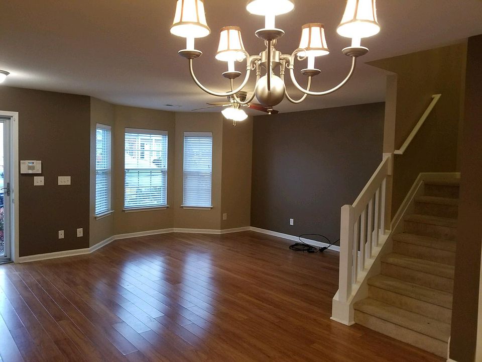 1st image of 626 Grasswren Way