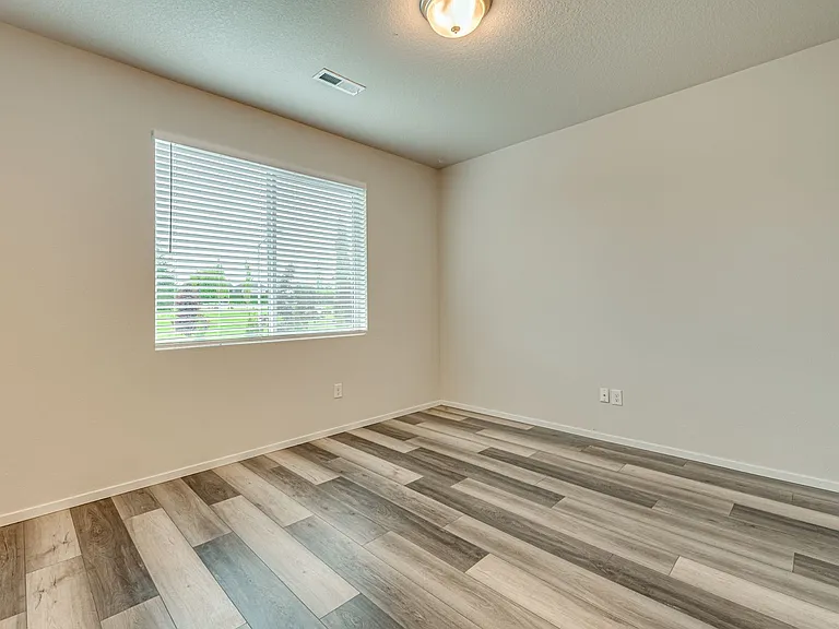 1916 S Robin Way — Photo 12