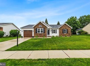106 Dakota Dr, Hanover, PA 17331