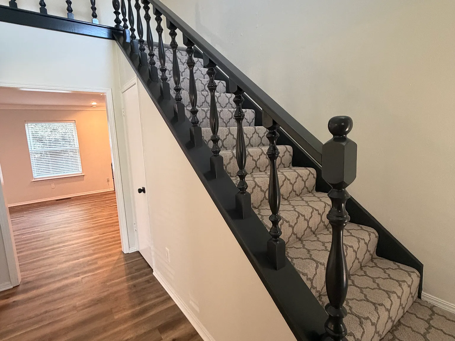 4 bed, 2559 sqft, $2,450 — Photo 3