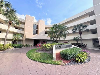 5701 Camino Del Sol #403, Boca Raton, FL, 33433