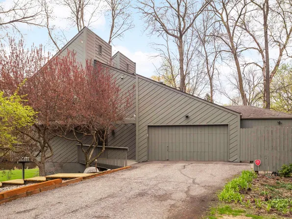 1809 Essex Rd, Minnetonka, MN 55305