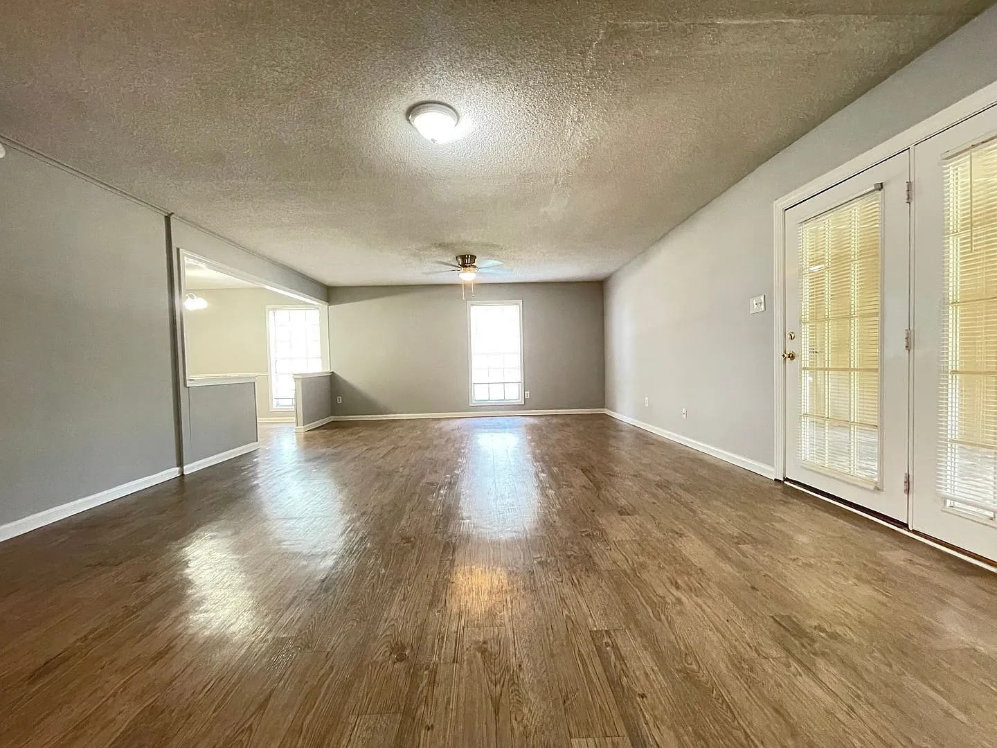 Wonderful home located in Olive Branch — Photo 4