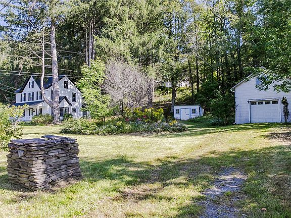4th image of 438 Dry Brook Rd
