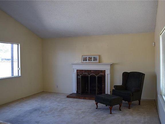 3rd image of 4146 E Philadelphia Ave