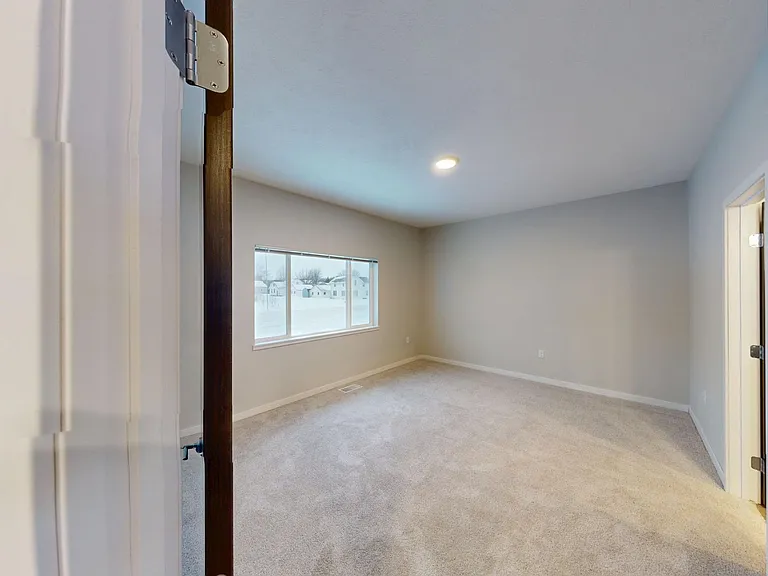Pioneer Apartments & Townhomes — Photo 35
