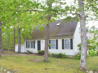 186 Franklin Ter, Tisbury, MA 02568