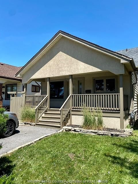 1st image of 1564 Pierre Ave