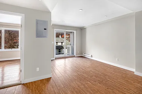 19011 Hillside Ave #202 Photo 1