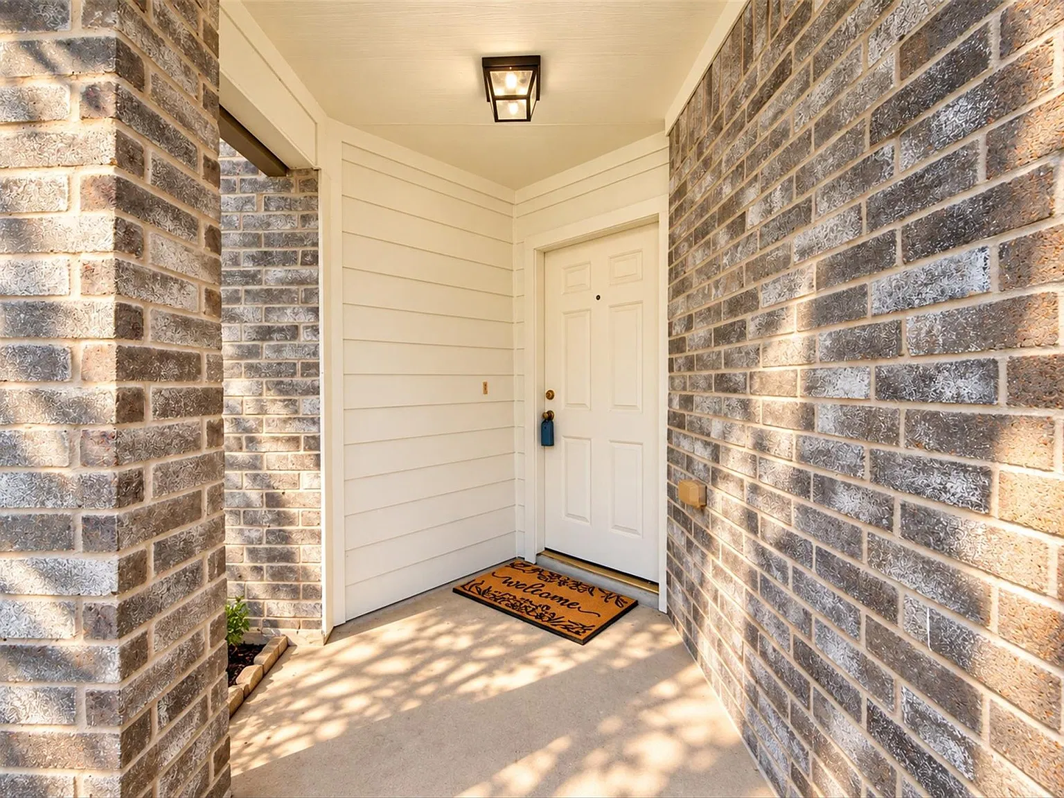 4 bed, 2.5 bath, 2385 sqft, $2,250 — Photo 4