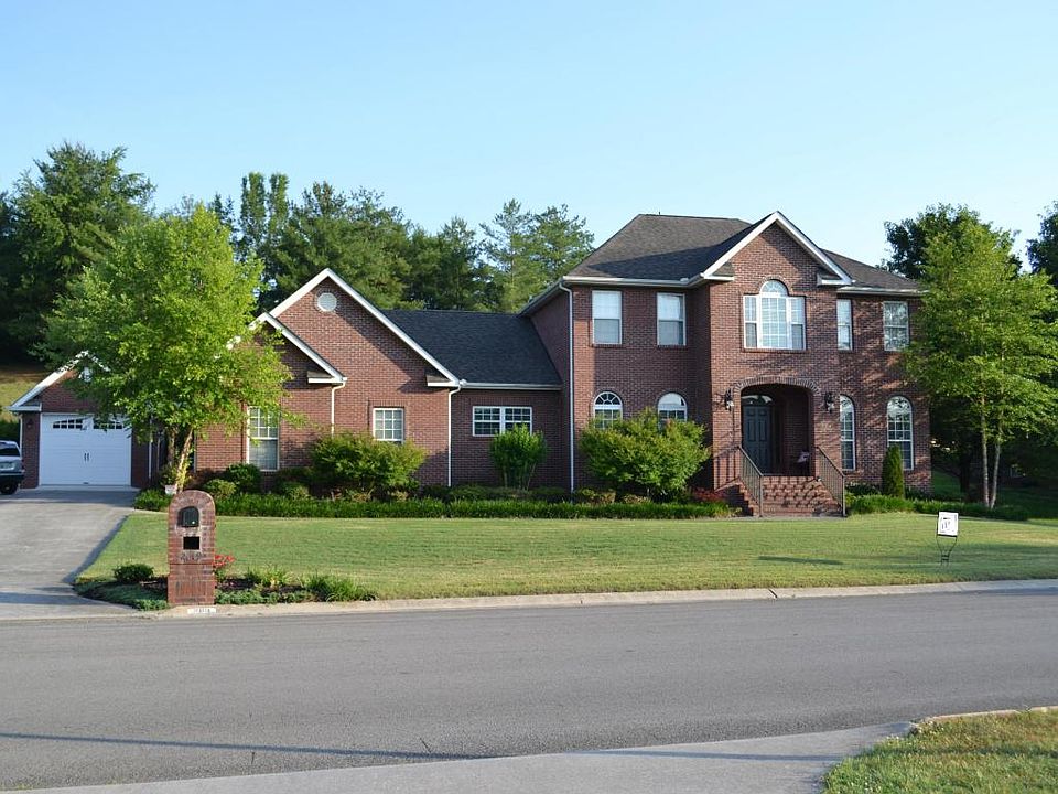 1st image of 2119 Cross Creek Dr