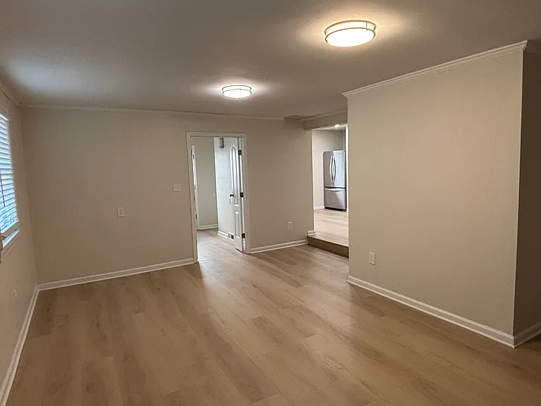 4212 Princeton Ave — Photo 8