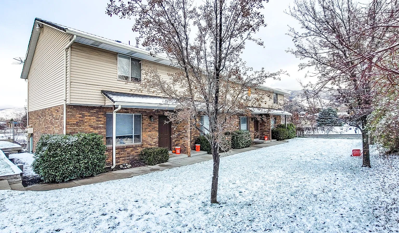 Creekside Townhomes (CT) — Photo 1