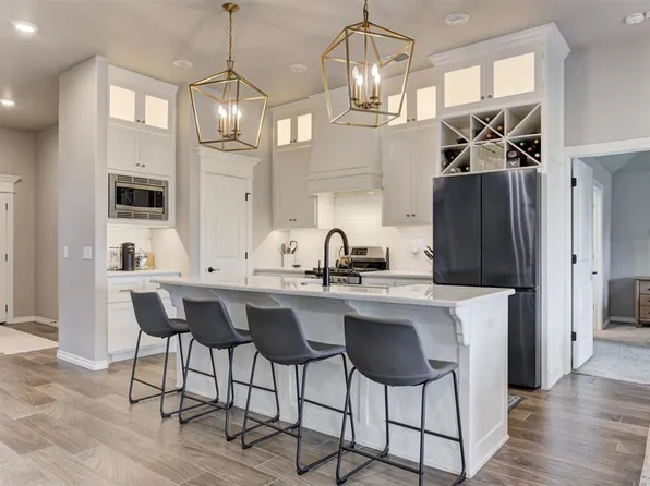 9220 NW 92nd St, Yukon, OK 73099