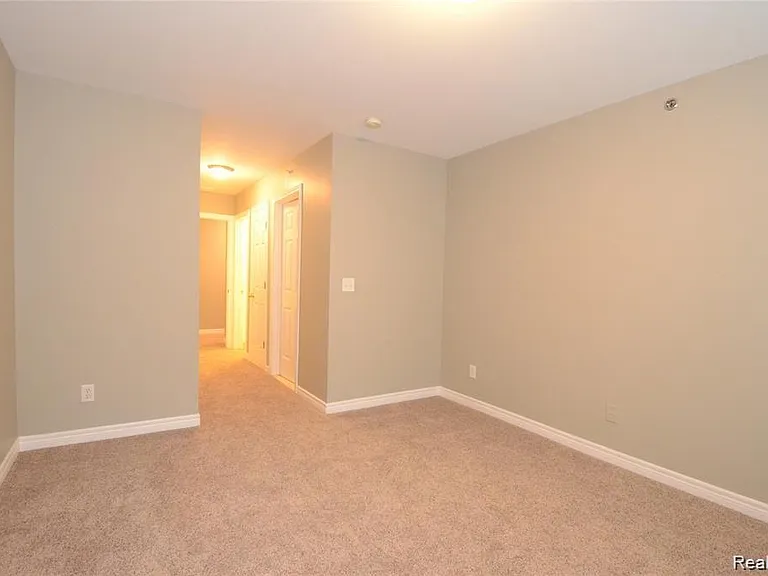 263 S Village Way #23 — Photo 27