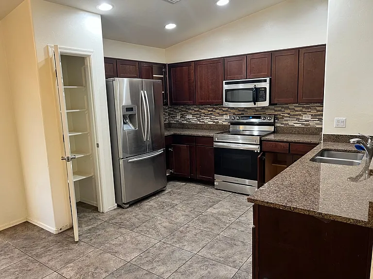 4137 E Shadow Branch Dr — Photo 29