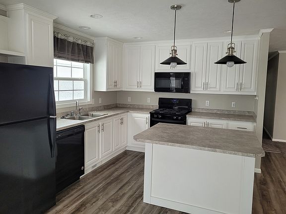 4th image of 1585 Ray Blvd #729