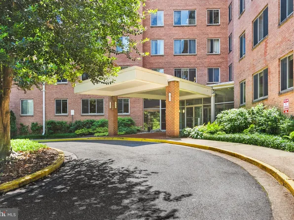 3000 Spout Run Pkwy APT B606, Arlington, VA 22201