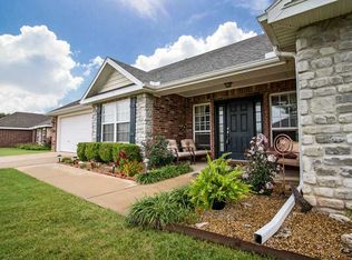 1390 Zachary St, Pea Ridge, AR 72751