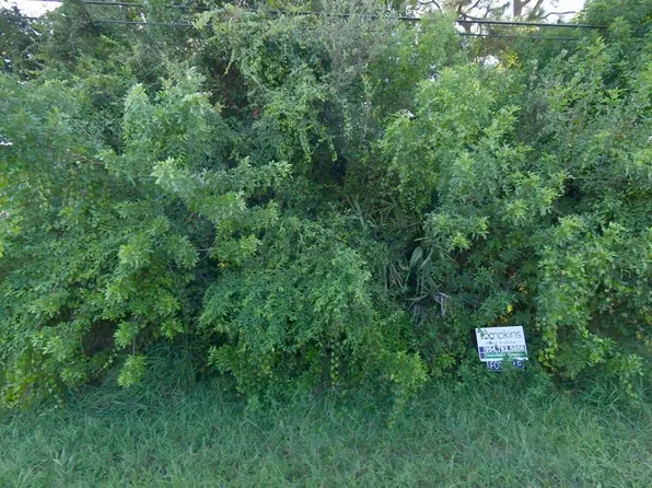 541 SW Cherryhill Road, Port St Lucie, FL 34953