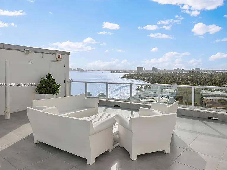 900 Bay Dr #419 — Photo 33