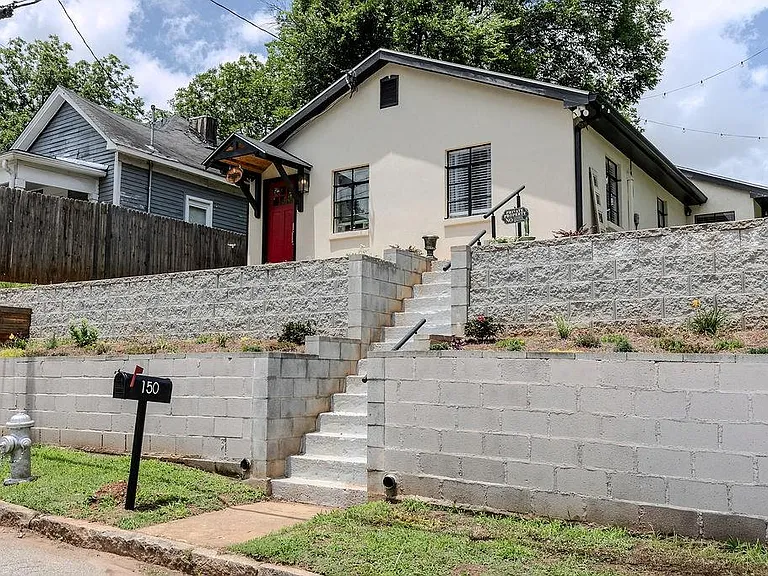 150 South Ave SE — Photo 2