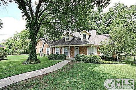 2nd image of 507 N Bois D Arc St
