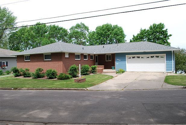 1st image of 1410 Oak Beach Dr