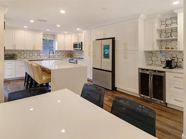 9390 SW 61st Way #D — Photo 12