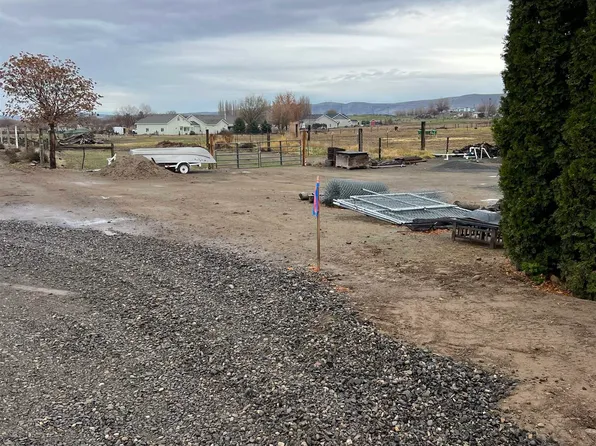 11955 N Hicks Rd Lot 3, Grandview, WA 98930
