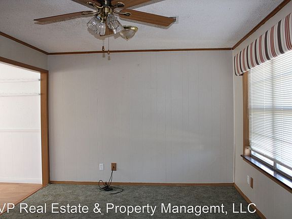 2nd image of 3114 SE 19th St