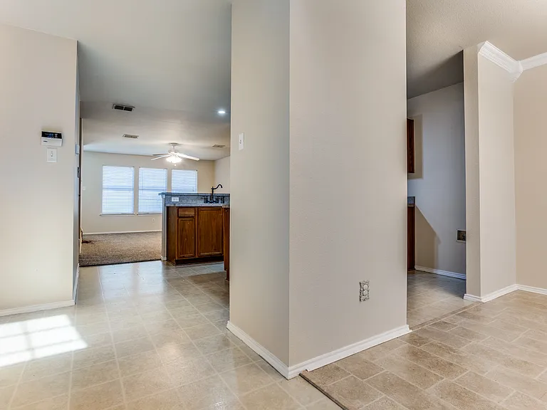404 Oxford Dr — Photo 19