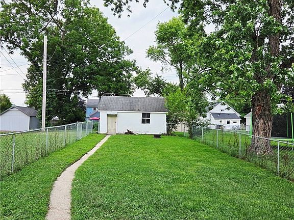 3rd image of 334 Ellis St