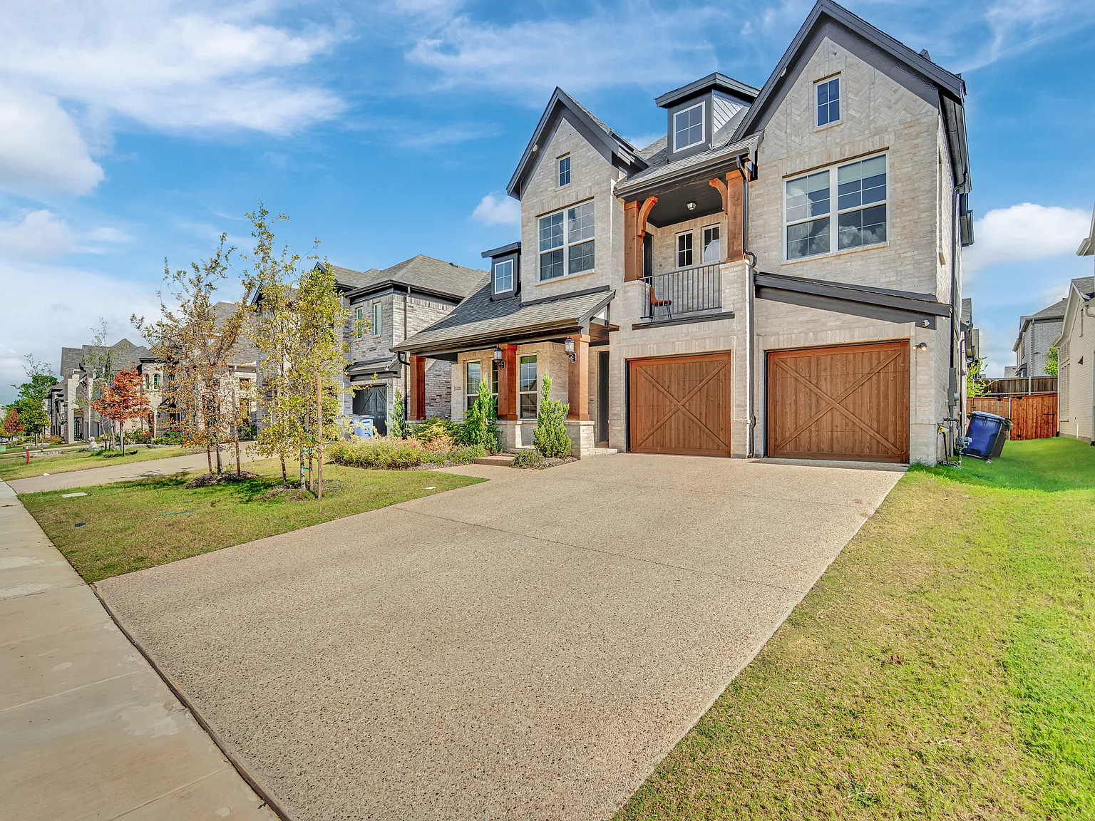 4 bed, 2444 sqft, $3,100 — Photo 1