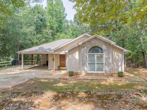54 Lookout Dr, Hamilton, GA 31811