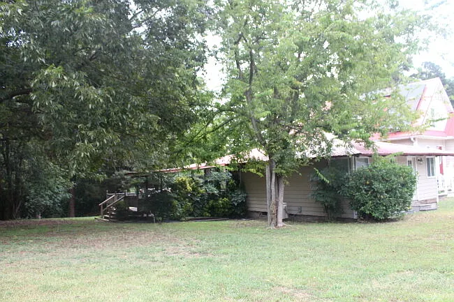 2 bed, 1.0 bath, $1,725 — Photo 2