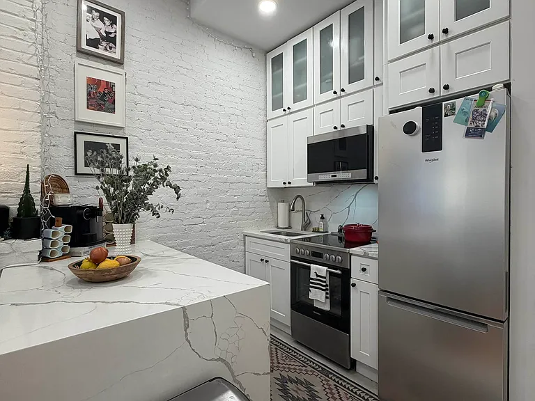 268 W 77th St #7 — Photo 2