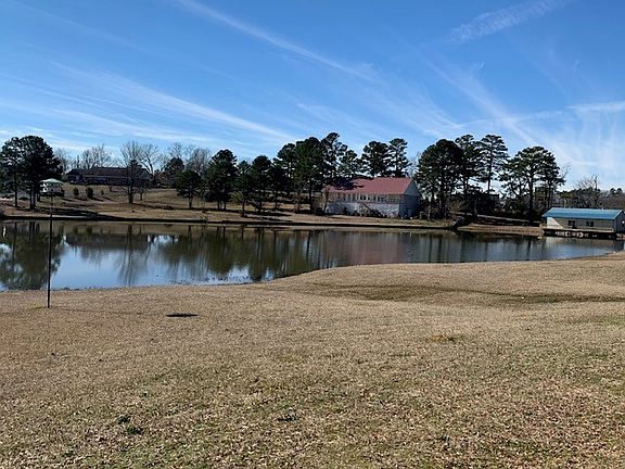 2nd image of 1011 Lakeside Dr