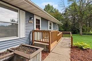 4th image of 661 S Hill Dr
